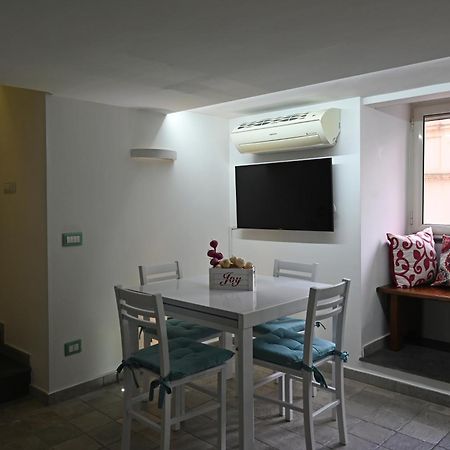 Appartement Il Rifugio Di Beppe à Naples Extérieur photo