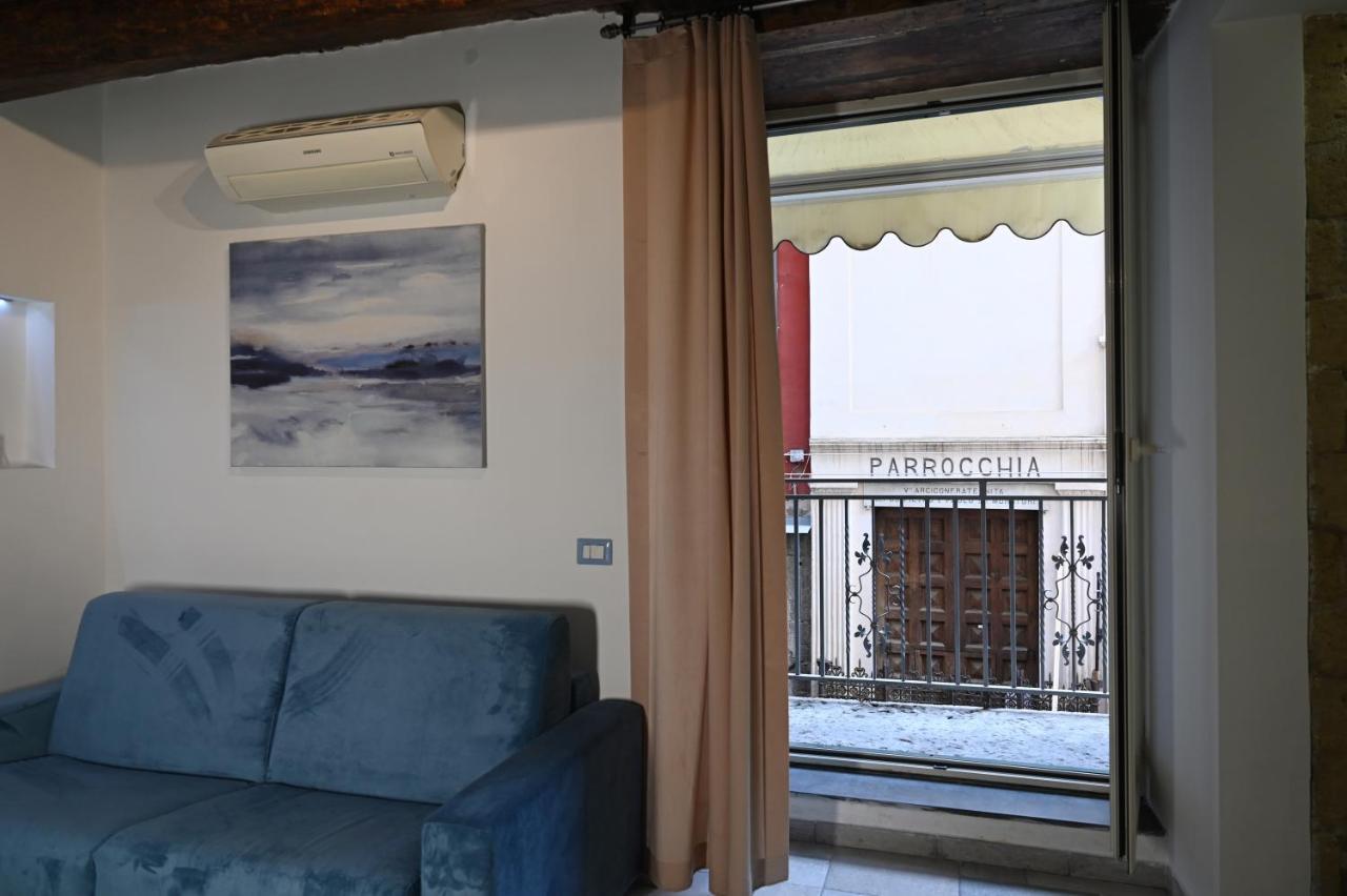 Appartement Il Rifugio Di Beppe à Naples Extérieur photo