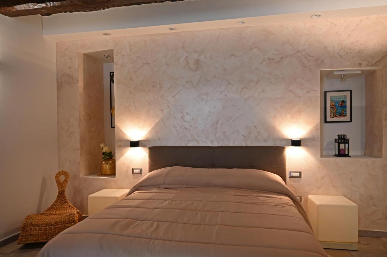 Appartement Il Rifugio Di Beppe à Naples Extérieur photo