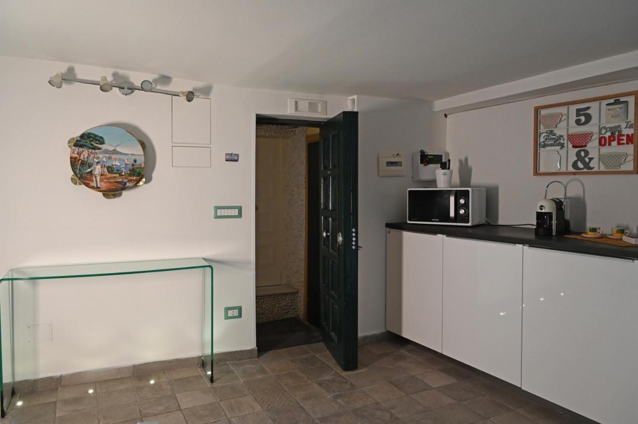 Appartement Il Rifugio Di Beppe à Naples Extérieur photo