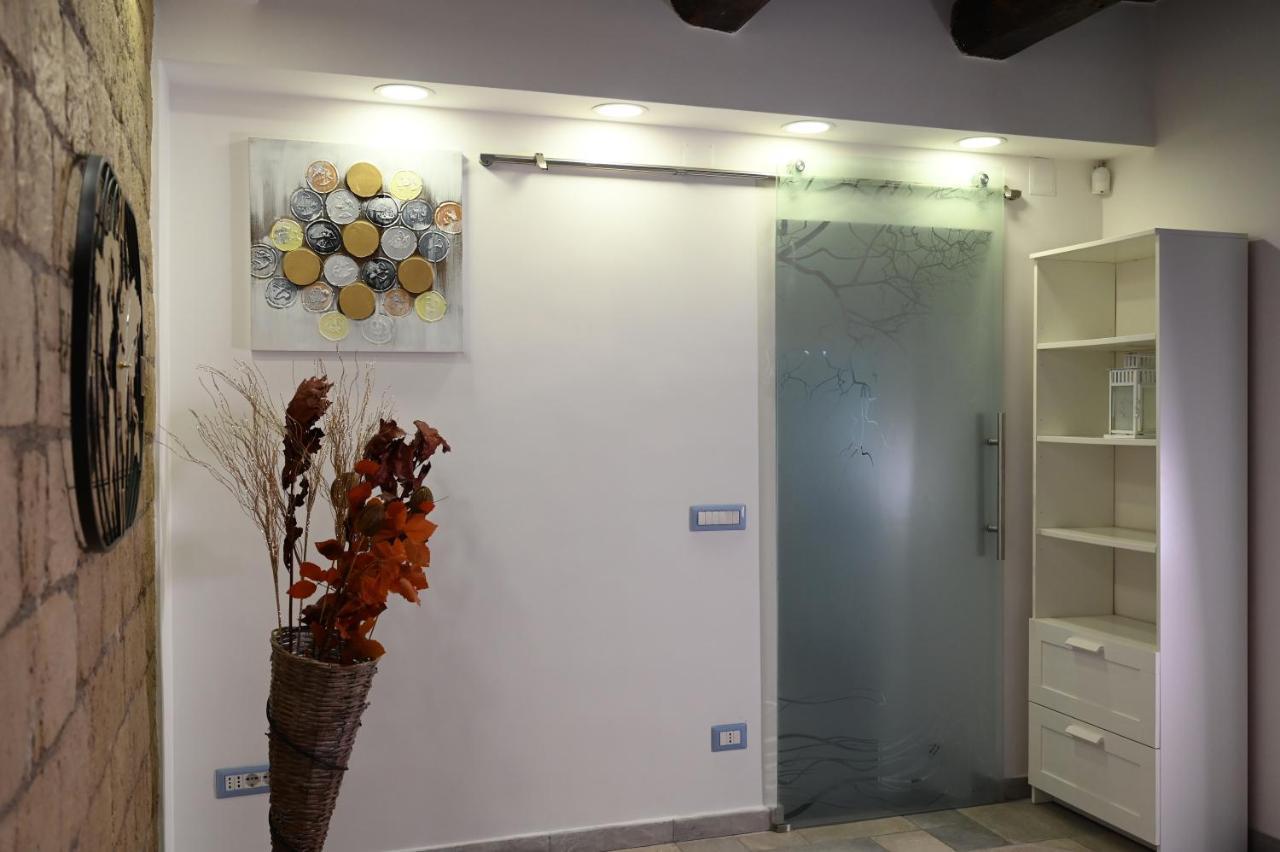 Appartement Il Rifugio Di Beppe à Naples Extérieur photo